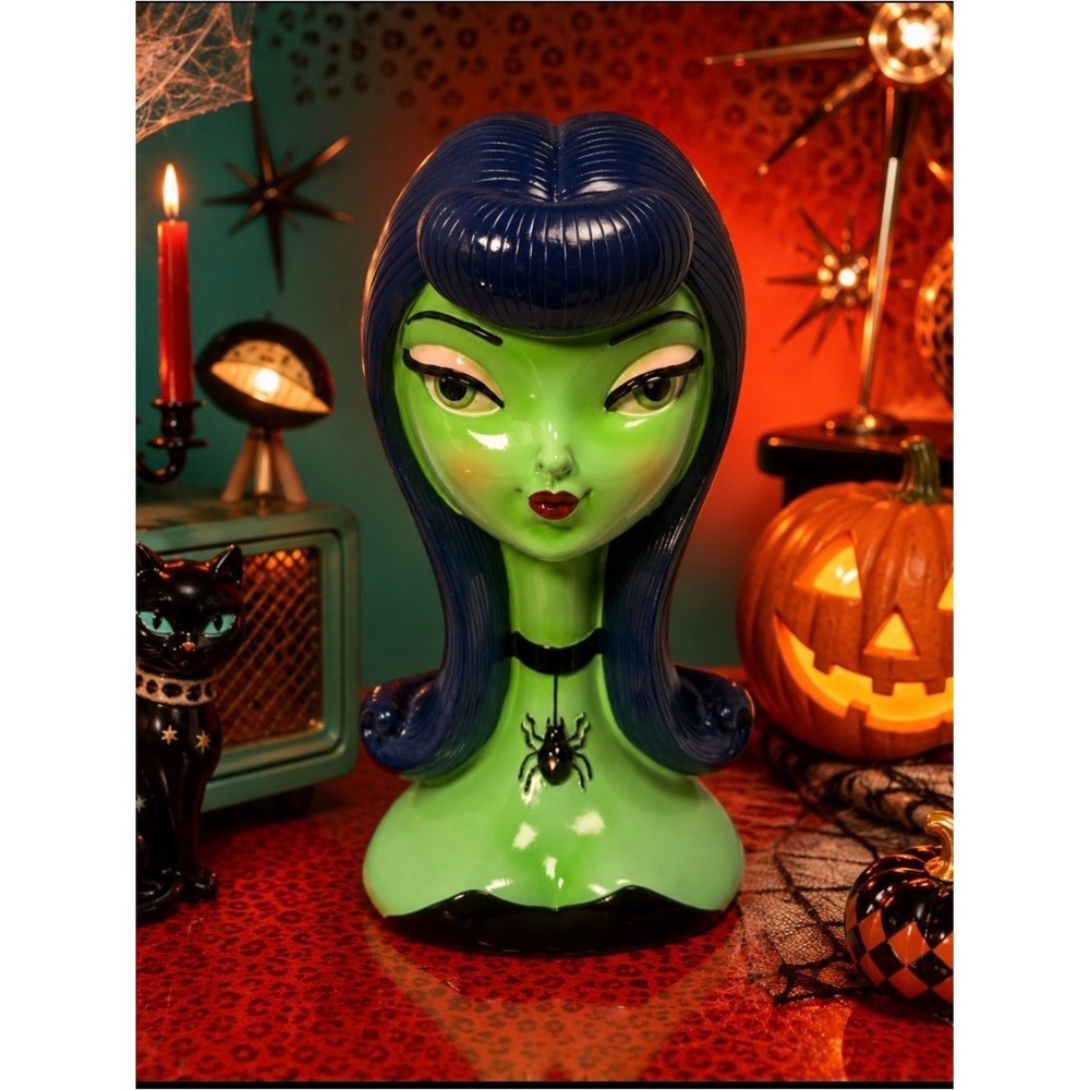 Bella Lux Witch Ghoul Bust Lamp One Size Green New Gothic Retro Spooky Decor